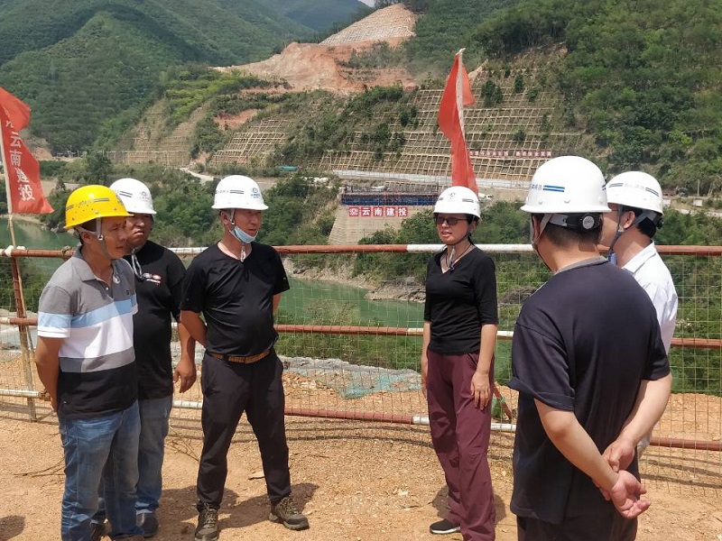 1589771138211716.jpg 4張聯(lián)紅現(xiàn)場指導.jpg