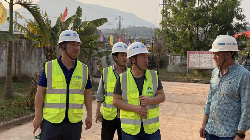 1616642845353772.png 李榮峰、成聯(lián)斌到二直管景谷項(xiàng)目檢查指導(dǎo)工作.png