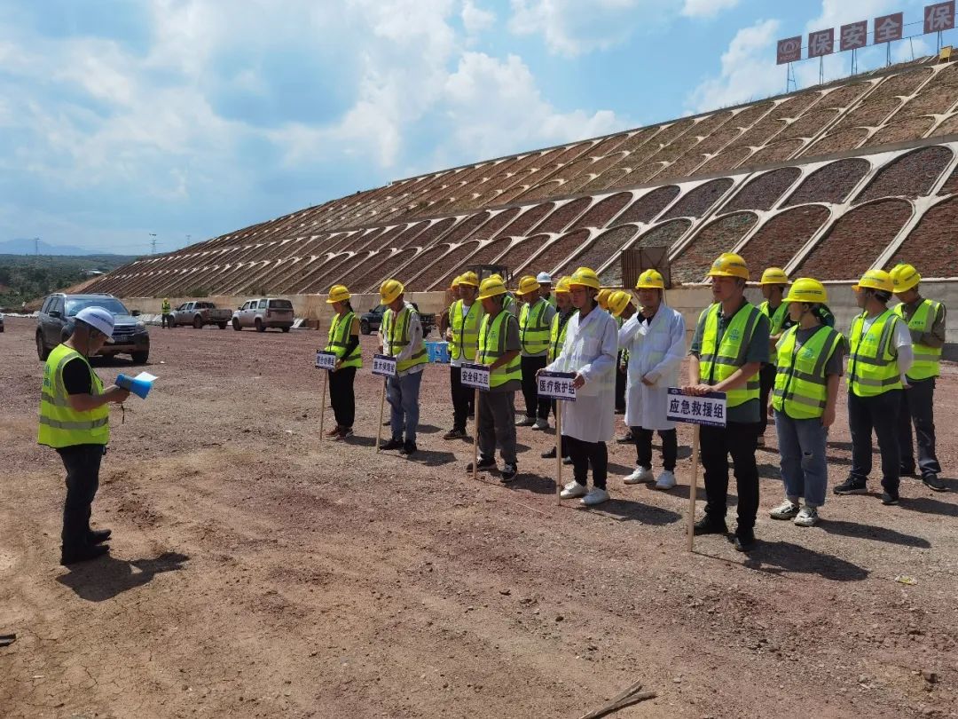 1653613831733814.jpg 2022-05-25-永大項目開展高空墜落事故暨消防安全應(yīng)急演練.jpg