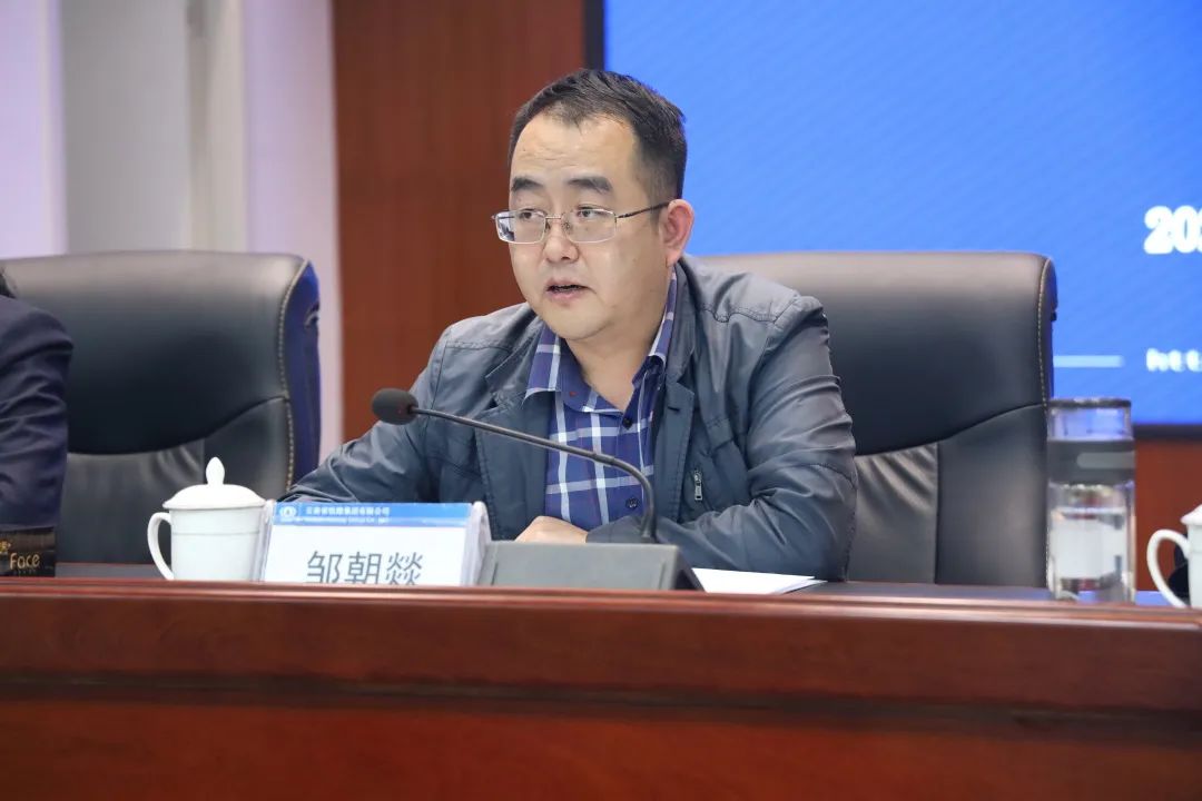 2022-10-11-公司召開干部大會宣布集團黨委決定 李元鴻任公司黨委副書記、副董事長、總經(jīng)理，柳德勝任公司副總經(jīng)理1.jpg